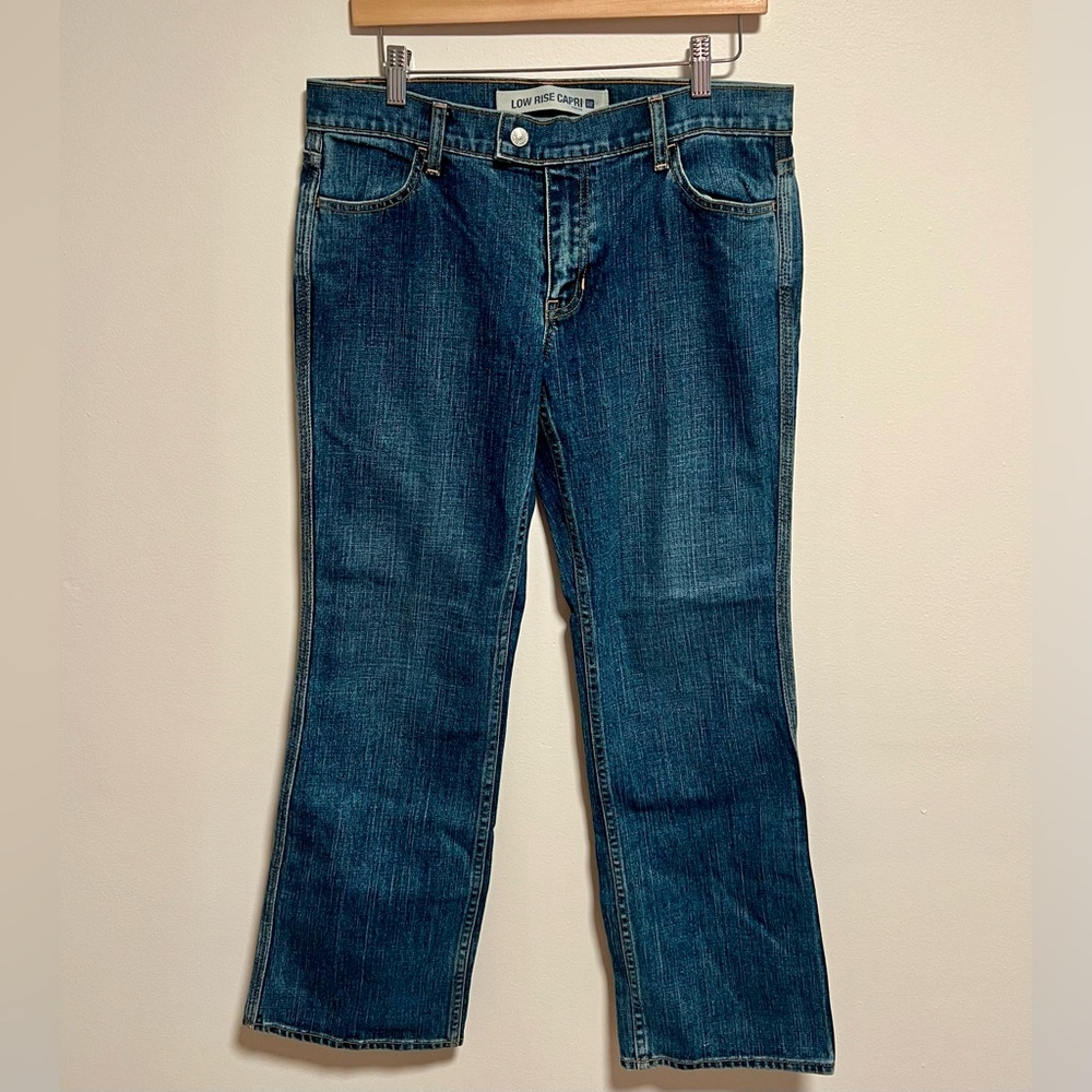 Y2K Gap Low Rise Capri Jeans Size 10